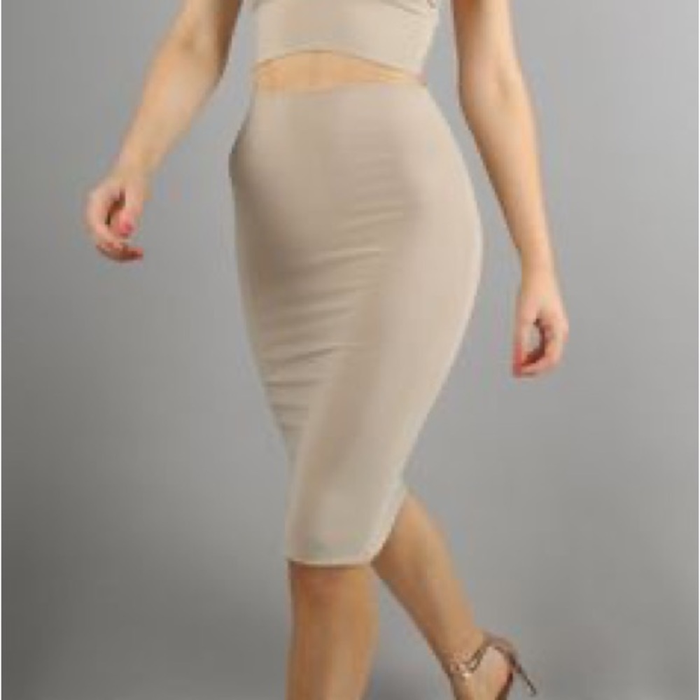 AYM/ Boom Boom The Label - Summertime Crop Top (XS) w LaLa MIDI Skirt (XXS) Set